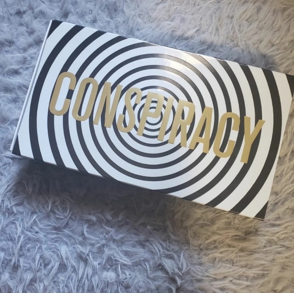 Jeffree Star And Shawn Dawson conspiracy palette